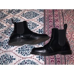 Flora leather Chelsea boots